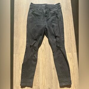 Old Navy High Rise Rockstar Super Skinny-blaxk distressed, size 10